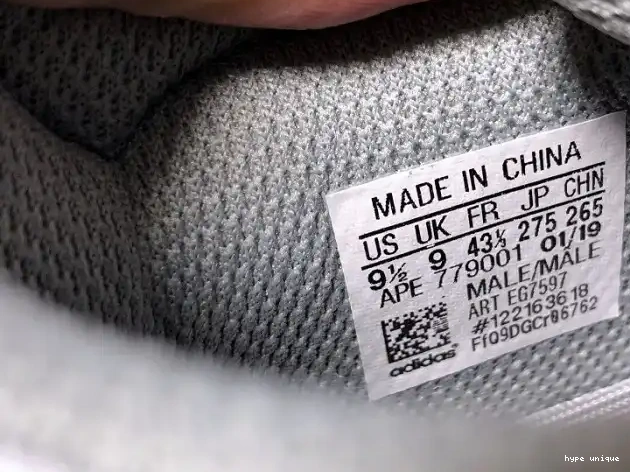 hype EQ7597 Adidas 700 Yeezy Boost Inertia